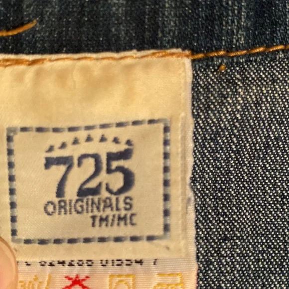 💙💎Levis jacket with bling ladies/youth/child. Pretty embellishments medium sz. - Picture 7 of 8